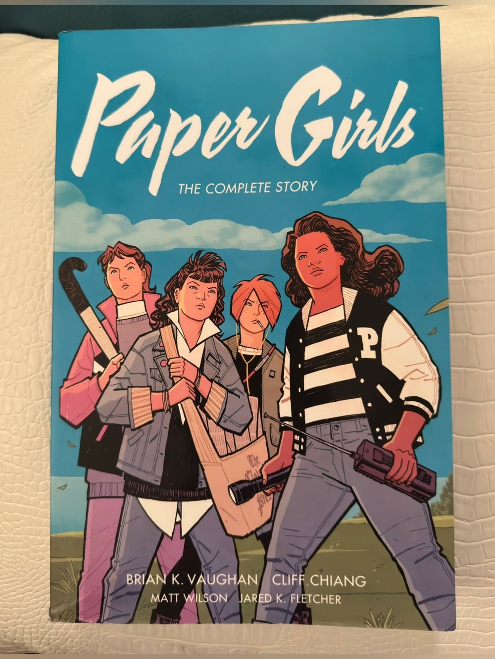 Paper Girls: The Complete Story - Graphic Novel